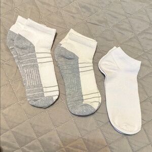 3pr White and Gray Ankle Socks